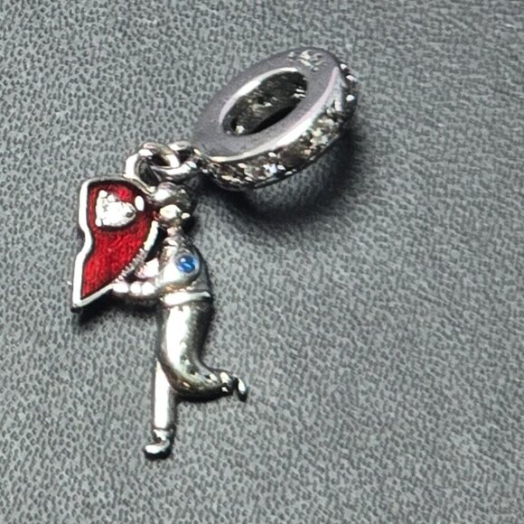 Couple Holding Heart Sterling Silver Dual Charms (NWOT) - Picture 4 of 7